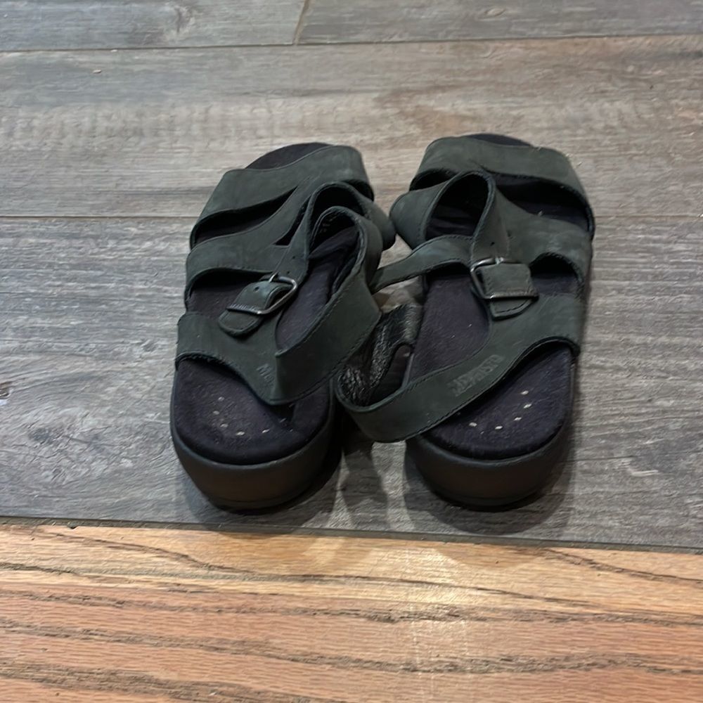 Mephisto woman’s black sandals - Picture 3 of 10